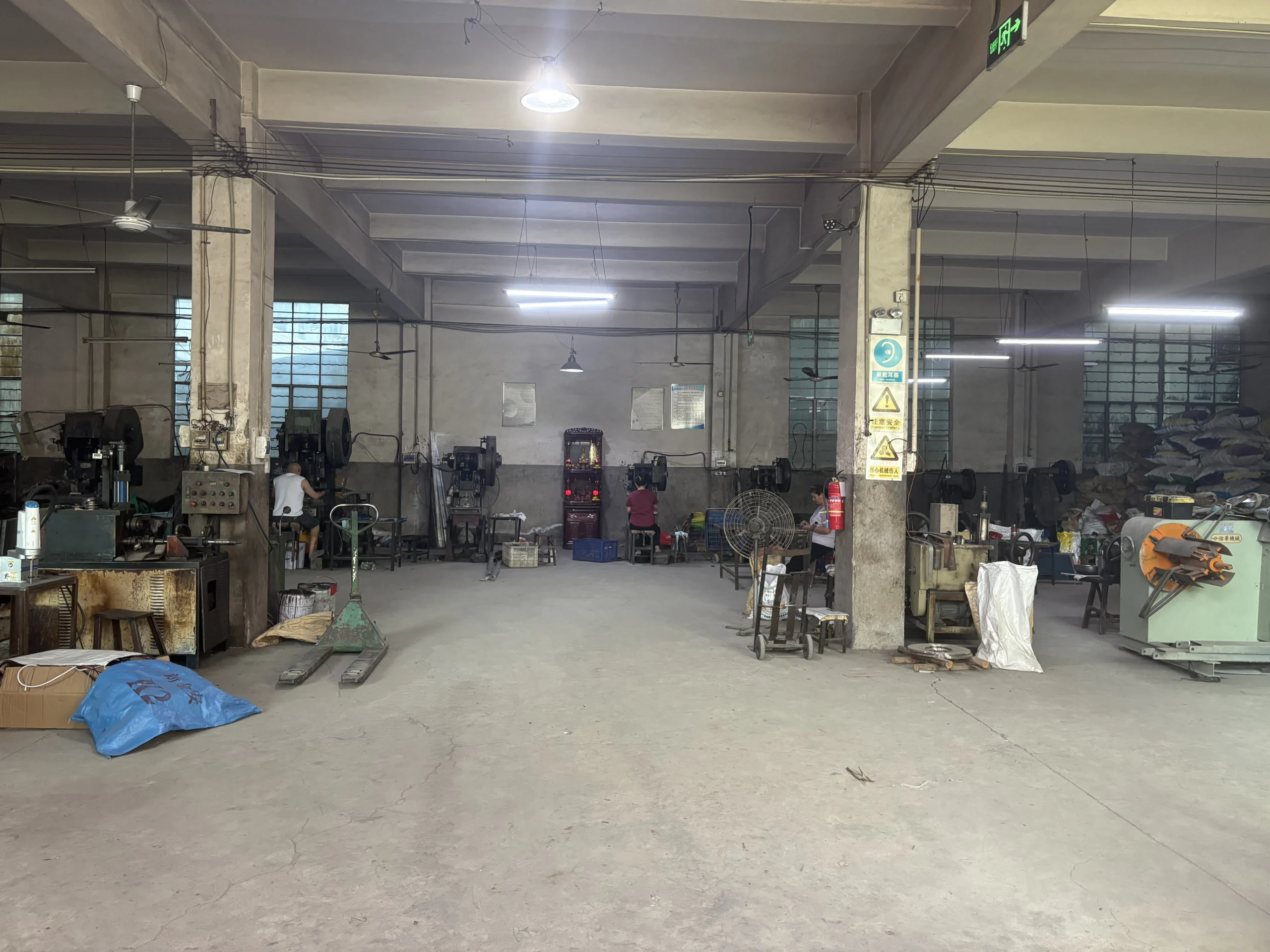 Jinxing Hardware factory workshop in Quanzhou