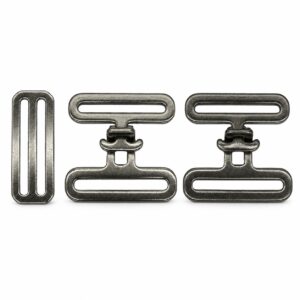 Horse blanket three-piece buckle set in dark metal finish